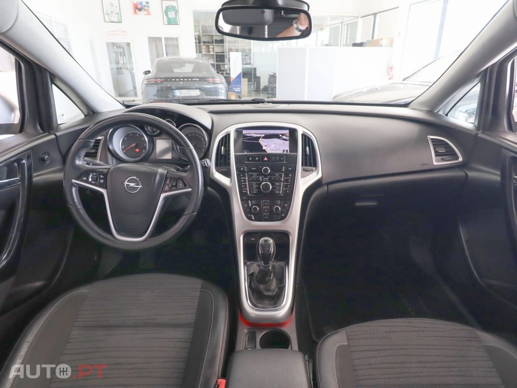 Opel Astra 1.6 CDTi Cosmo S/S J18