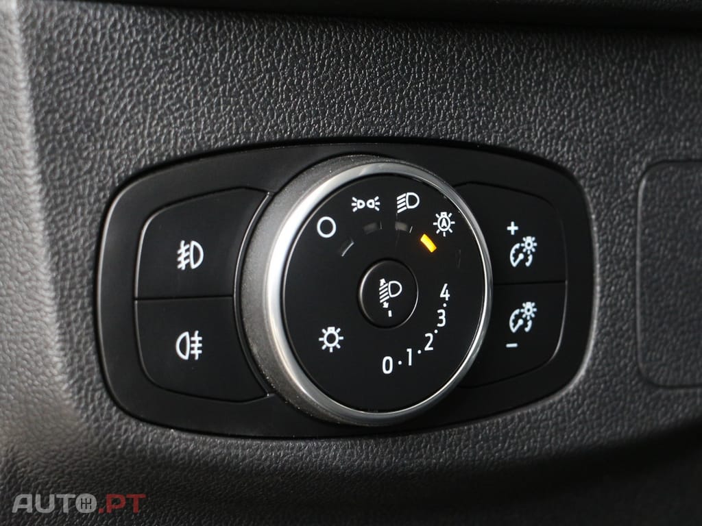 Ford Focus 1.0 EcoBoost MHEV Active