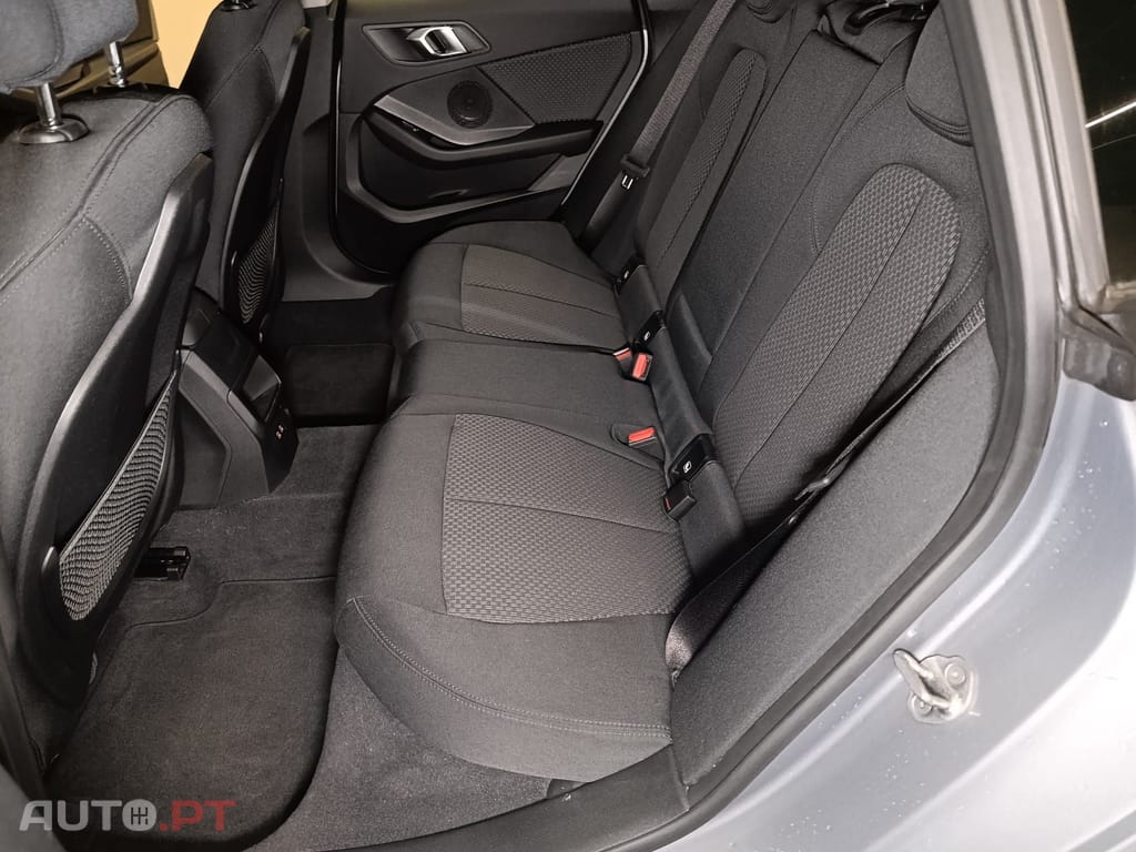 BMW 216 d Auto Steptronic 