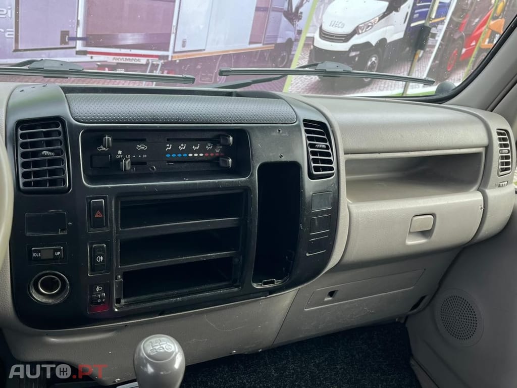 Toyota Dyna 3.0  - 144 CV  BASCULA TRIBASCULANTE