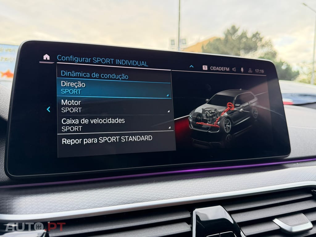 BMW 530 e Pack Desportivo M