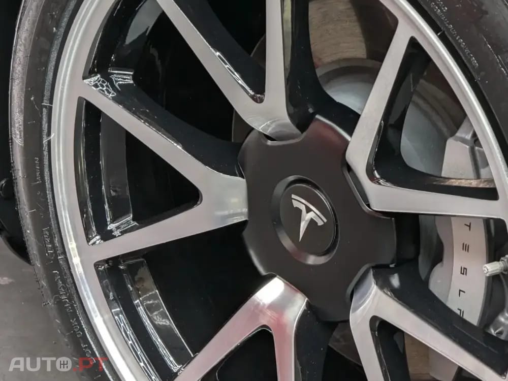 Tesla Model 3 Standard Range Plus RWD