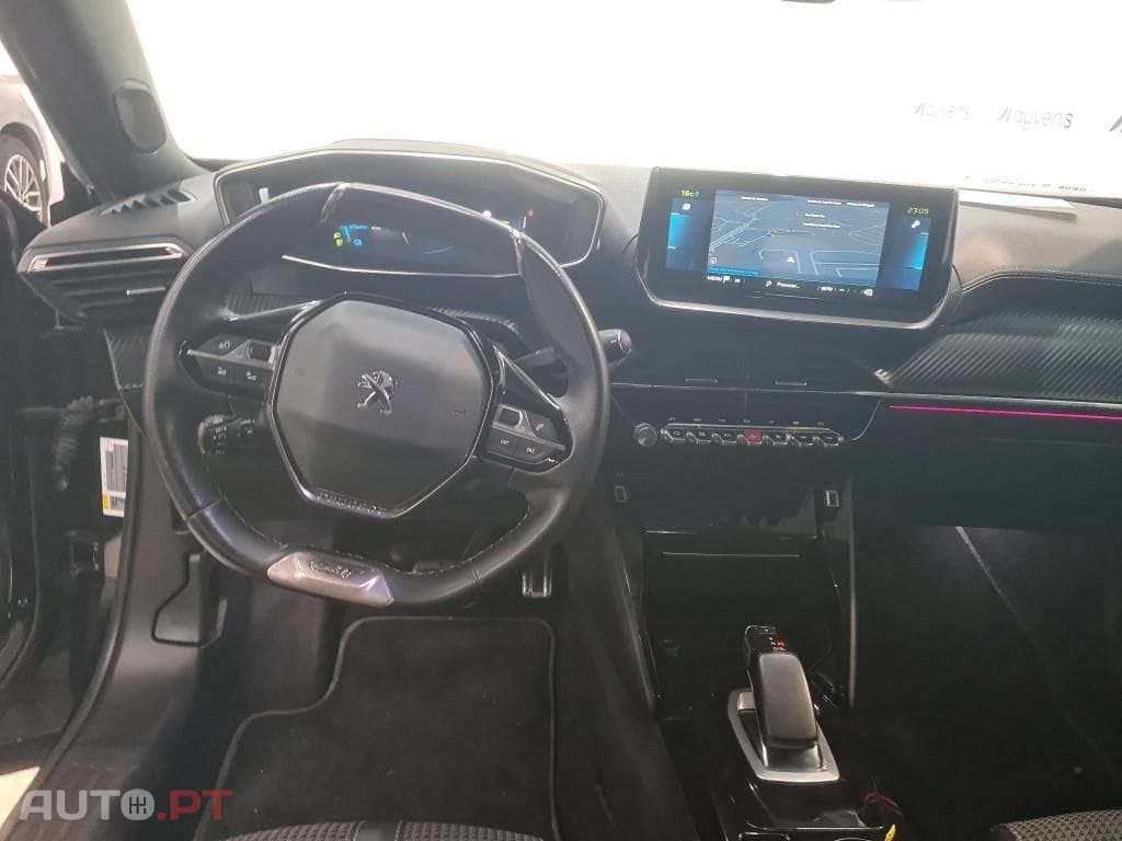 Peugeot E-2008 50 kWh GT