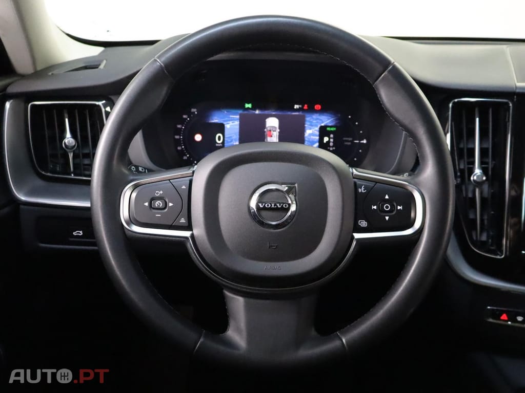 Volvo XC60 2.0 T6  AWD PHEV Core Auto
