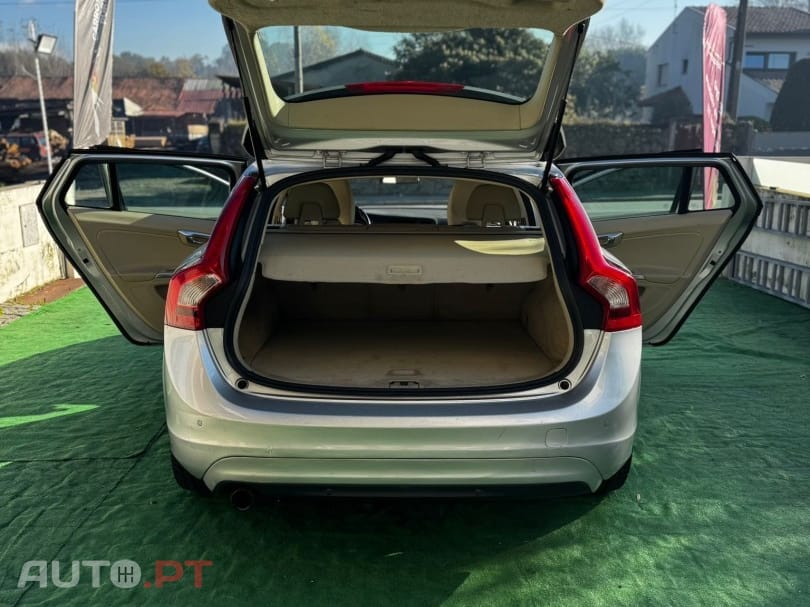 Volvo V60 1.6 D2 Drive Summum Start/Stop