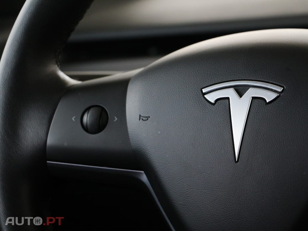 Tesla Model 3 Long-Range Dual Motor AWD