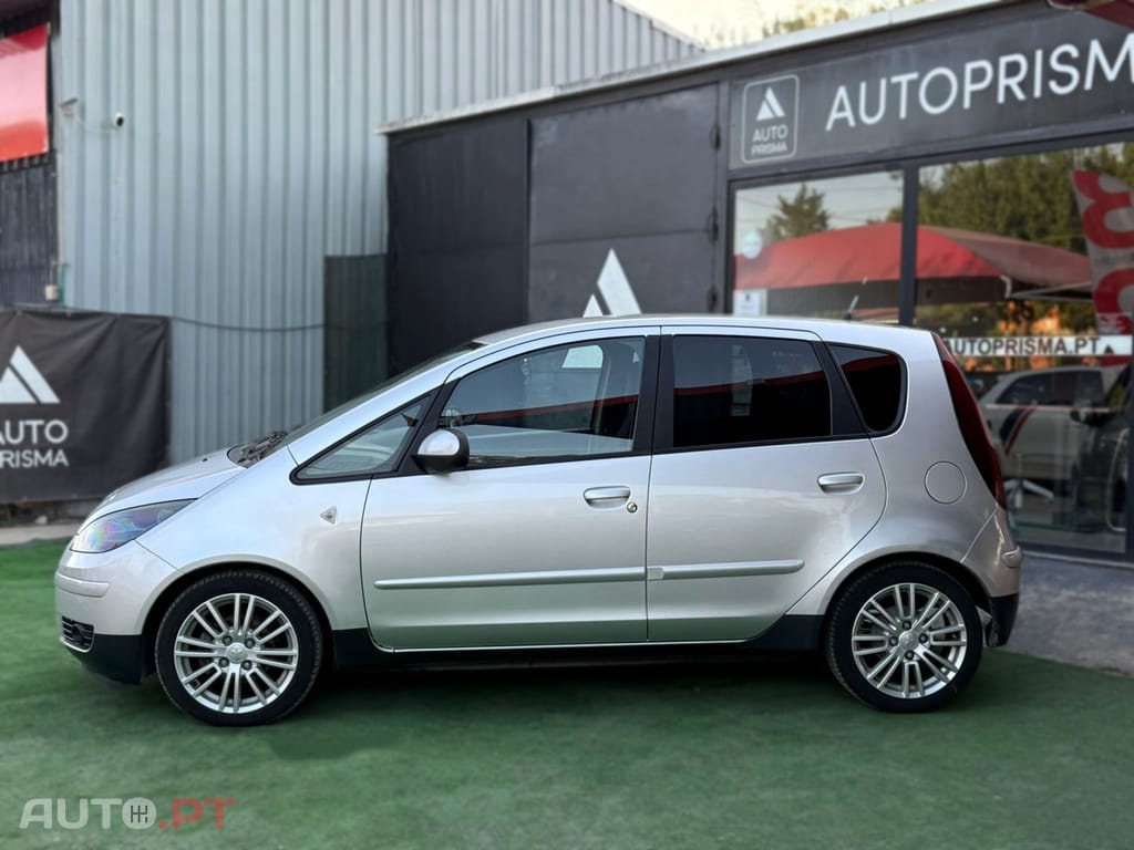 Mitsubishi Colt Z30