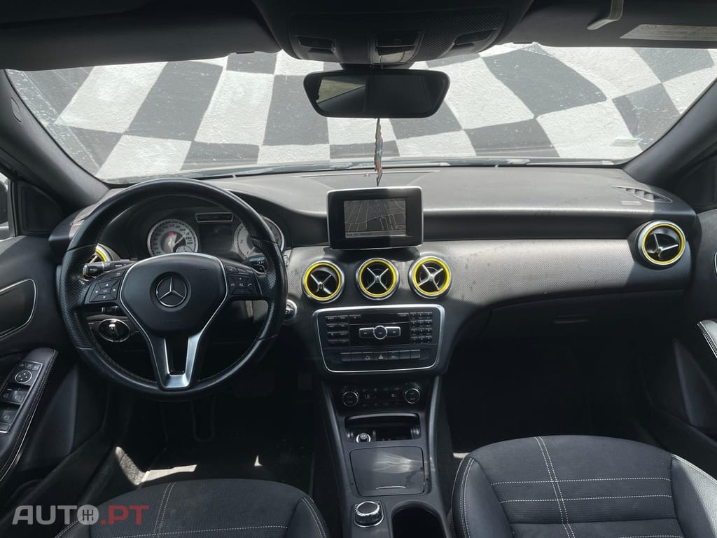 Mercedes-Benz A 180 d 8G-DCT AMG Line