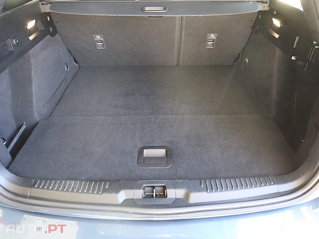 Ford Focus SW 1.0 EcoBoost MHEV ST-Line X