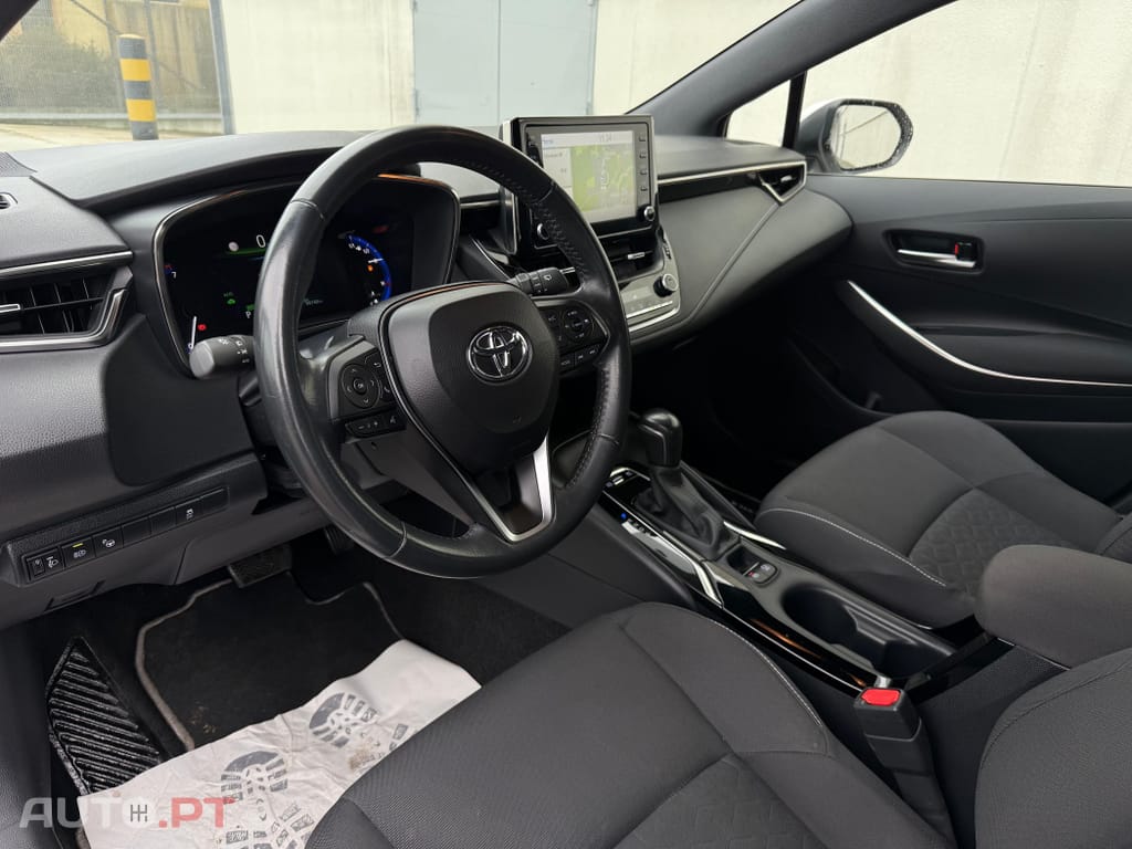 Toyota Corolla 1.8 Hybrid Active
