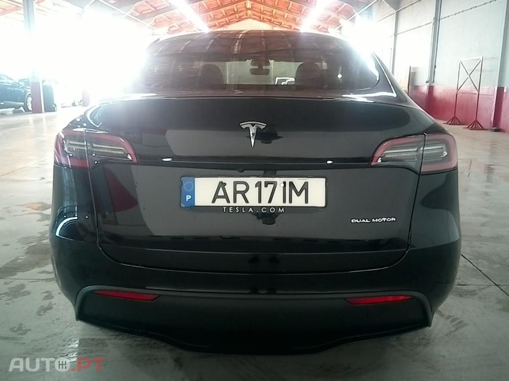 Tesla Model Y Long Range Tração Integral
