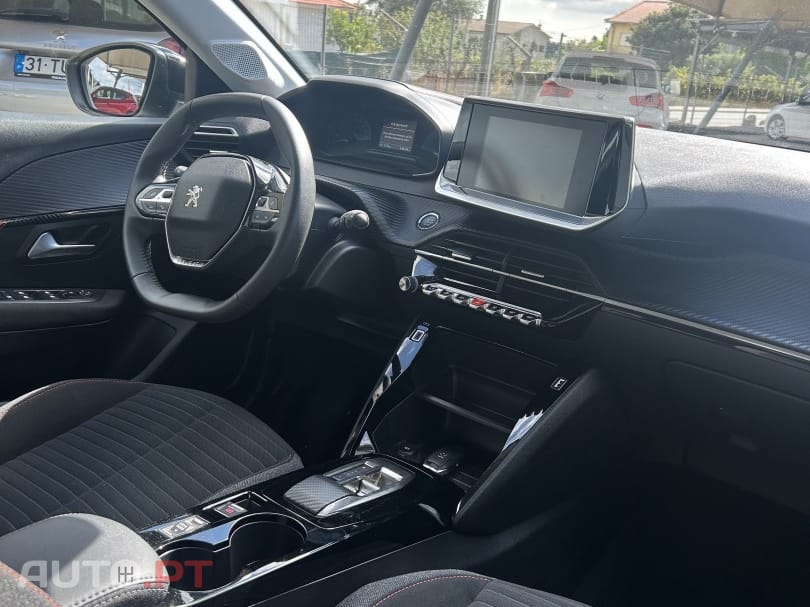 Peugeot E-208 Active