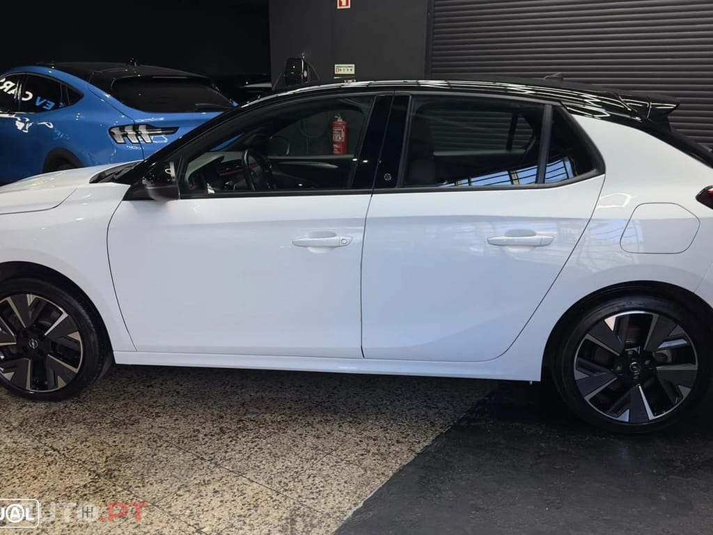 Opel Corsa-E GS Line