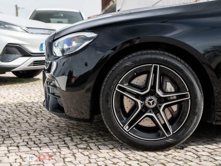 Mercedes-Benz E 300 de 4Matic 9G-TRONIC AMG Line