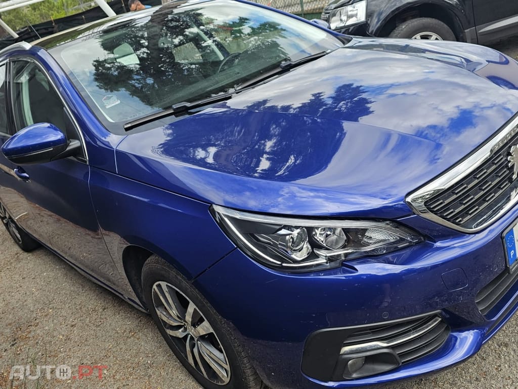 Peugeot 308 BlueHDi 130 EAT8 Allure