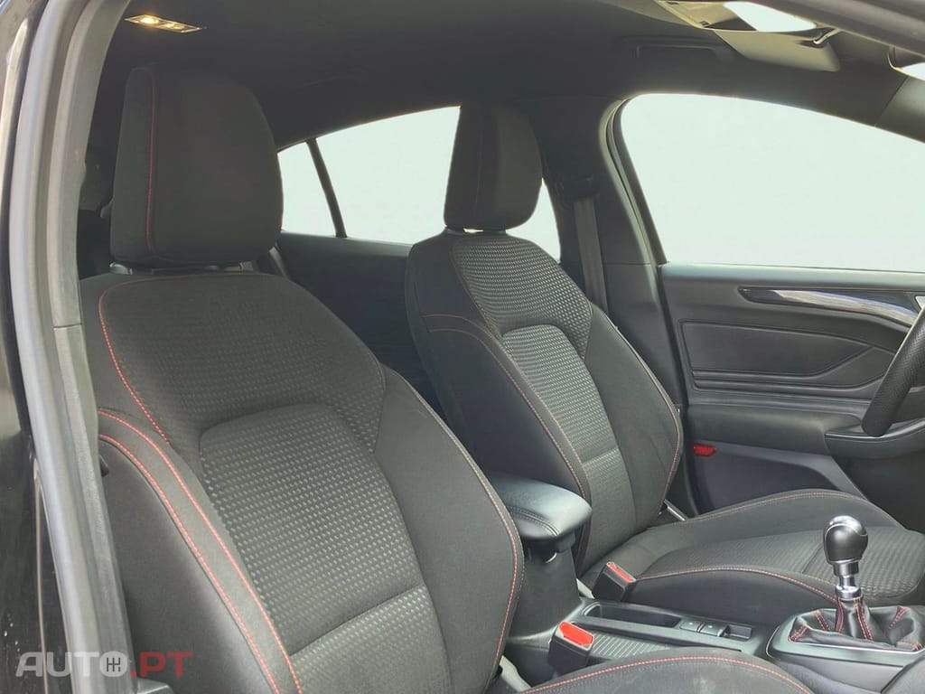 Ford Focus 1.0 EcoBoost MHEV ST-Line