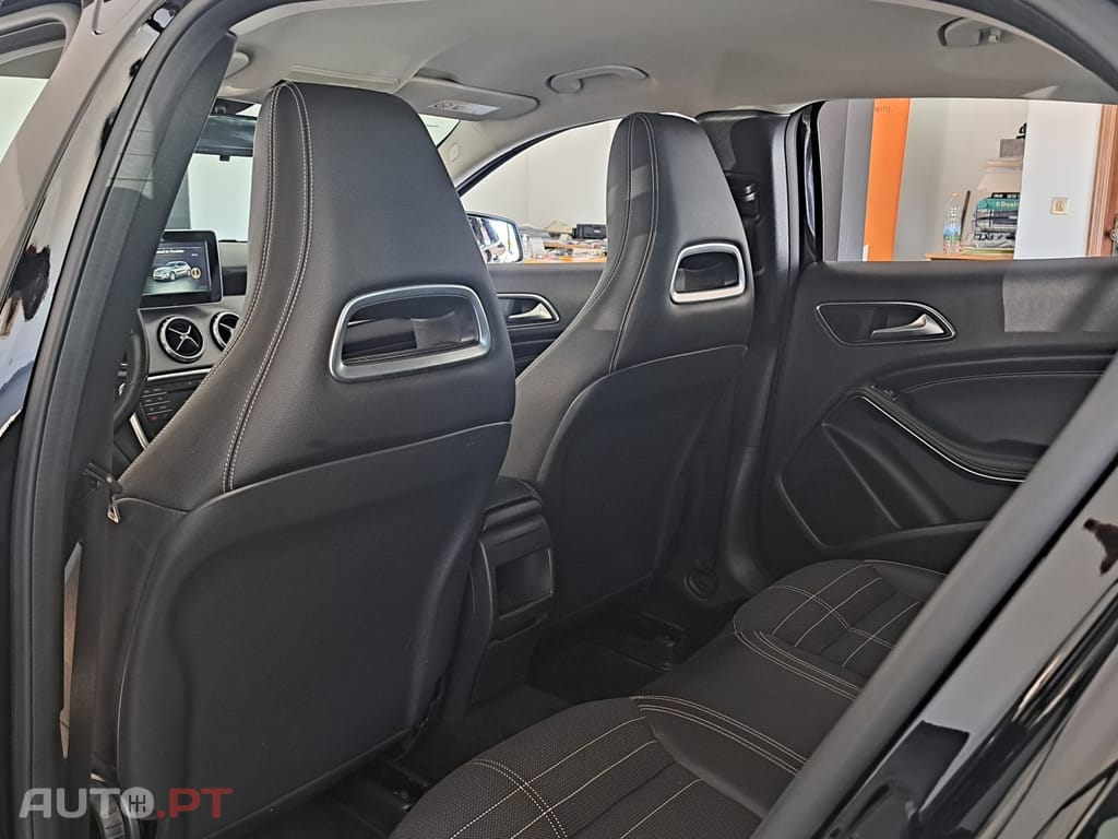 Mercedes-Benz GLA 180 (CDI) d Urban