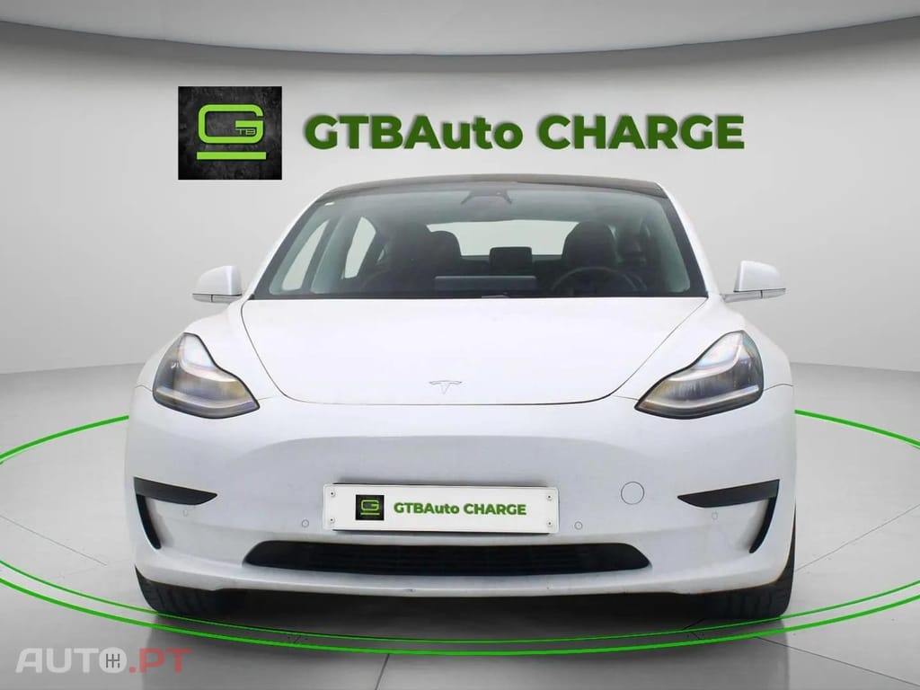 Tesla Model 3 Standard RWD Plus AUTOPILOT