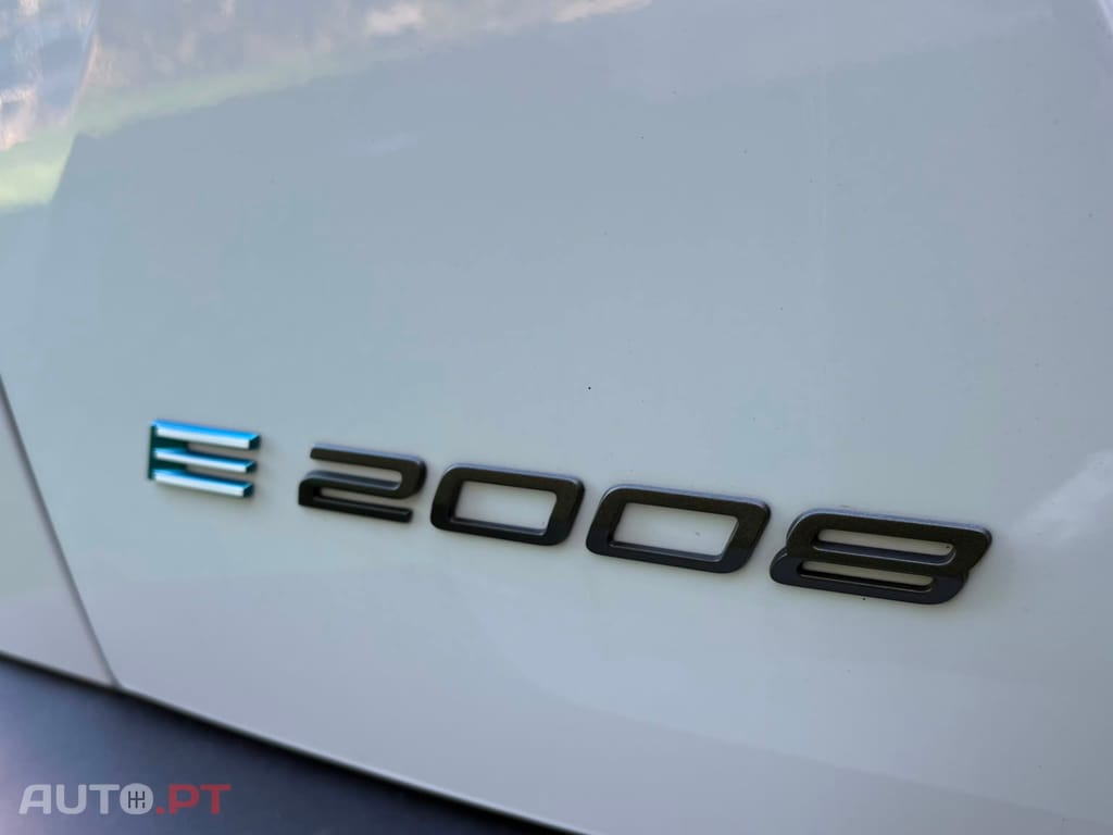 Peugeot E-2008 𝟱𝟰 𝙠𝙒𝙝 𝟭𝟱𝟲𝙘𝙫𝙨 𝙎𝙩𝙮𝙡𝙚