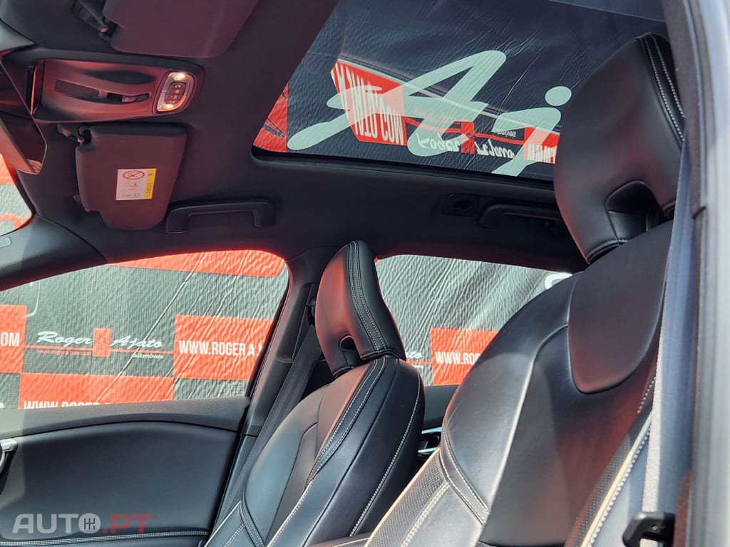 Volvo V40 2.0 D3 R-Design