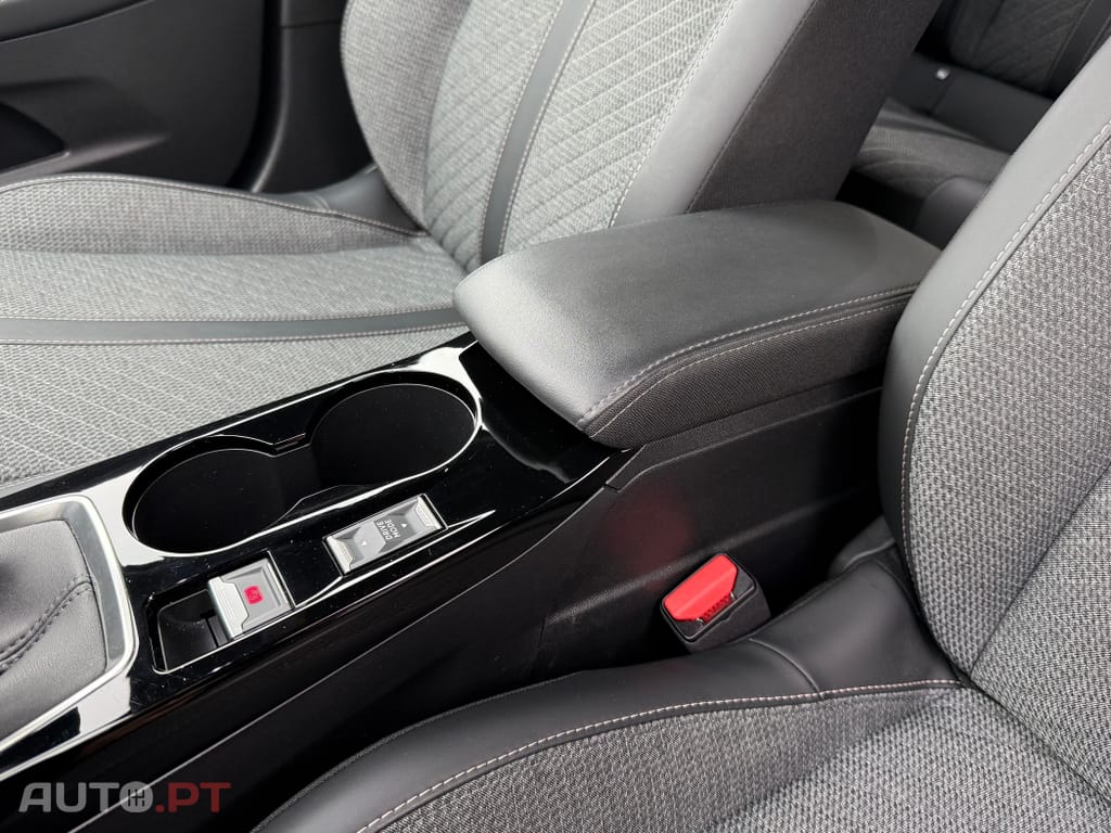 Peugeot 2008 1.2 PureTech Allure Pack