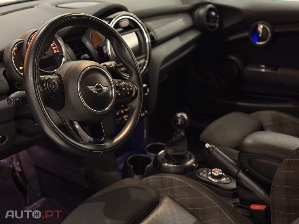 MINI Cooper Cooper D