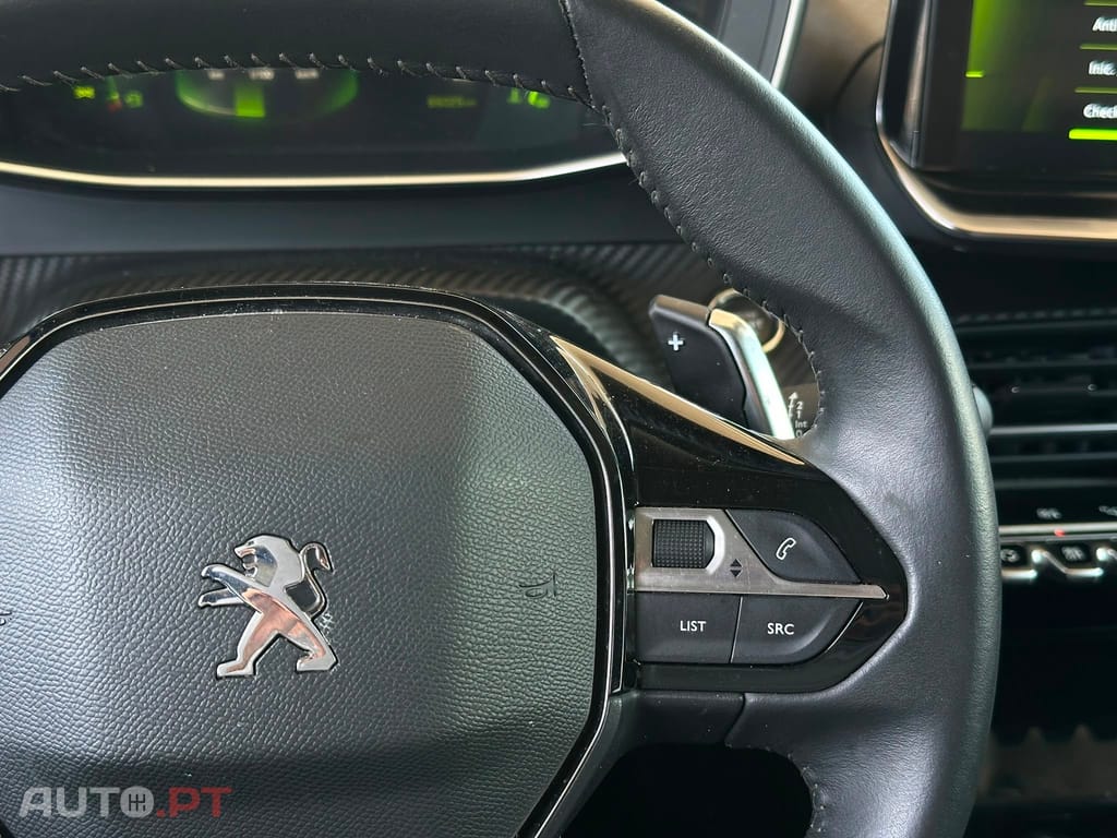 Peugeot 2008 1.2 PureTech Allure EAT8