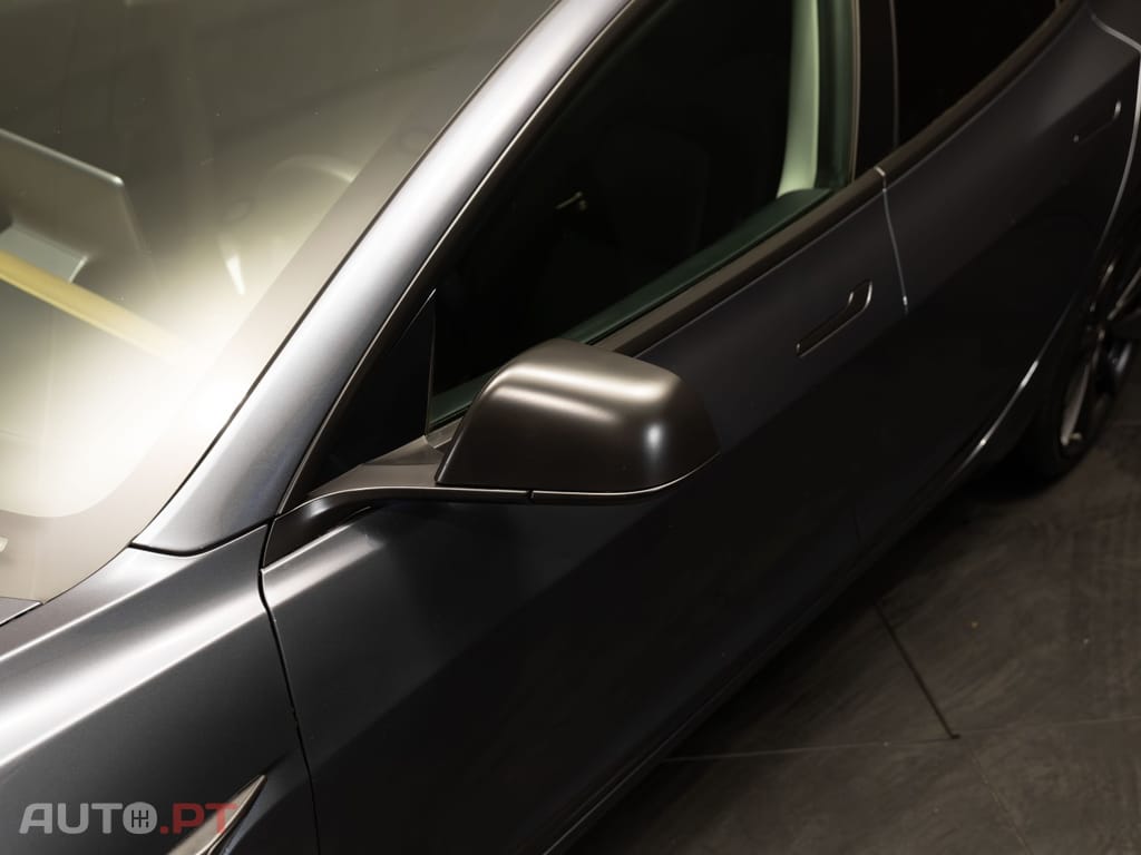 Tesla Model 3 Long-Range Dual Motor AWD