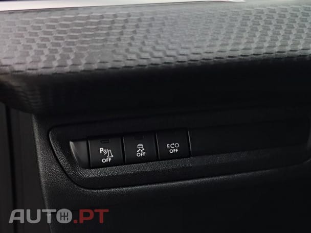 Peugeot 2008 1.2 e-THP Allure