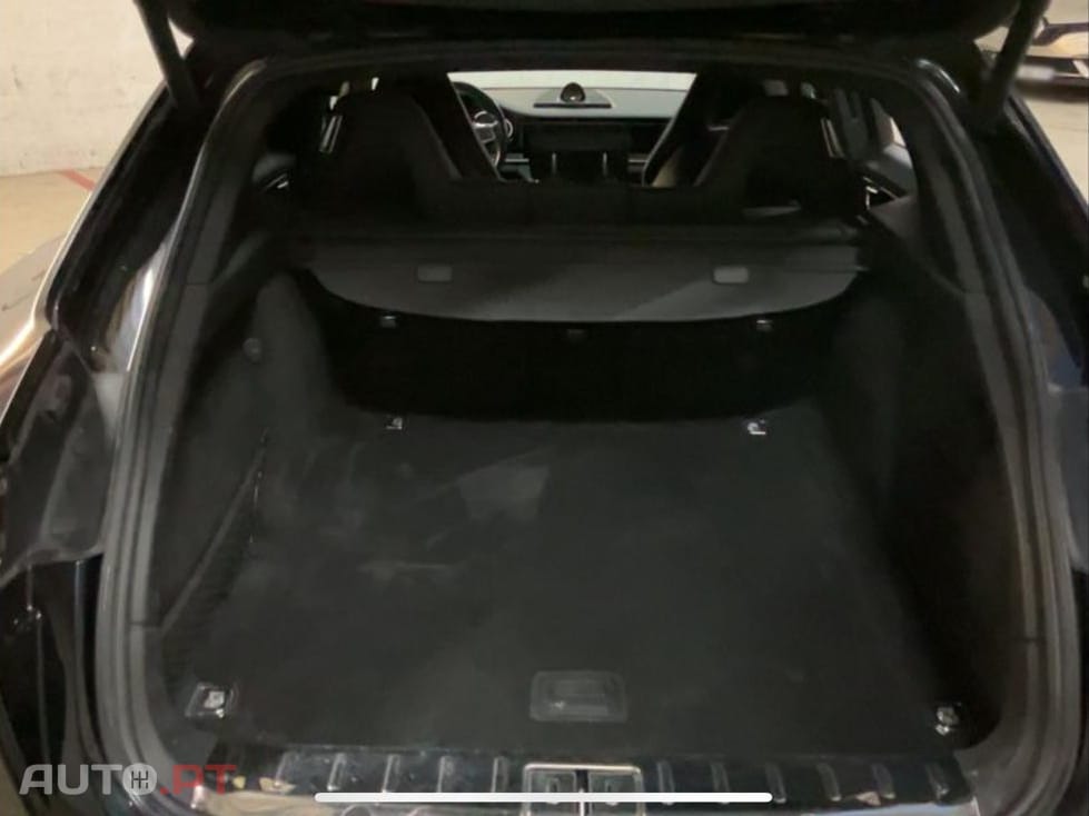 Porsche Panamera 4 E-Hybrid