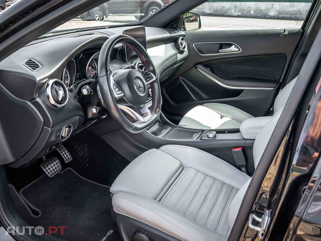 Mercedes-Benz GLA 220 220 d AMG Line