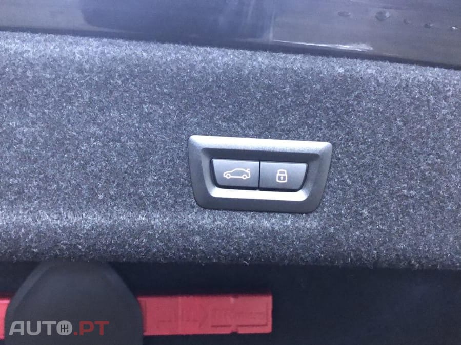 BMW 320 e Pack Desportivo M Auto