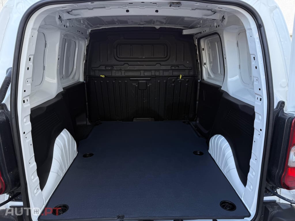 Peugeot Partner Outro