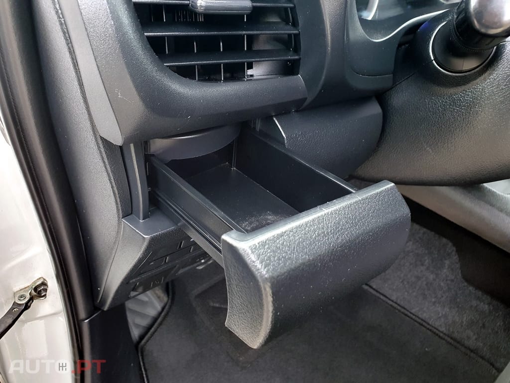 Toyota Hilux 2.4 D-4D 4WD CD CM