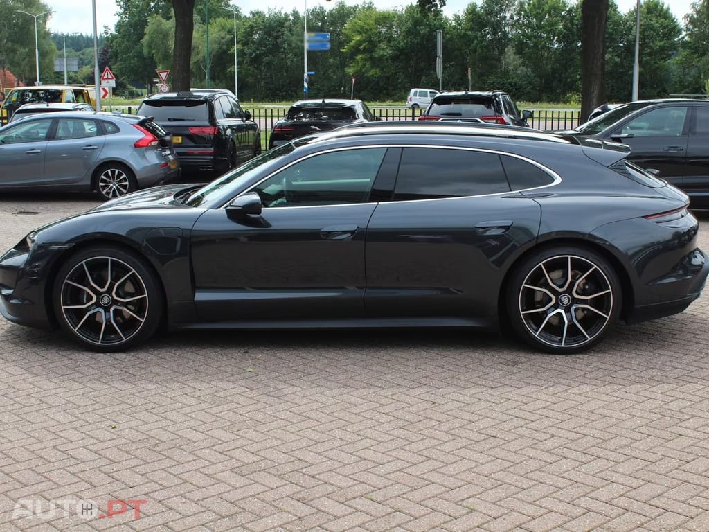 Porsche Taycan 79 kWh