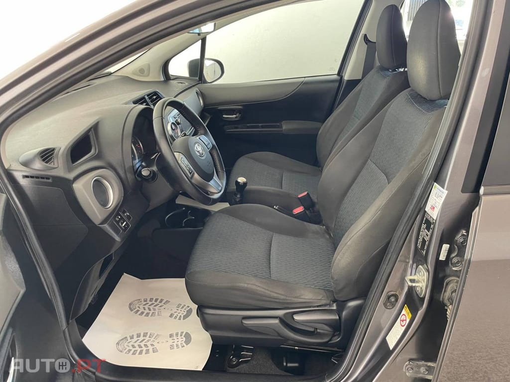 Toyota Yaris 1.0 VVT-i ACtive+AC