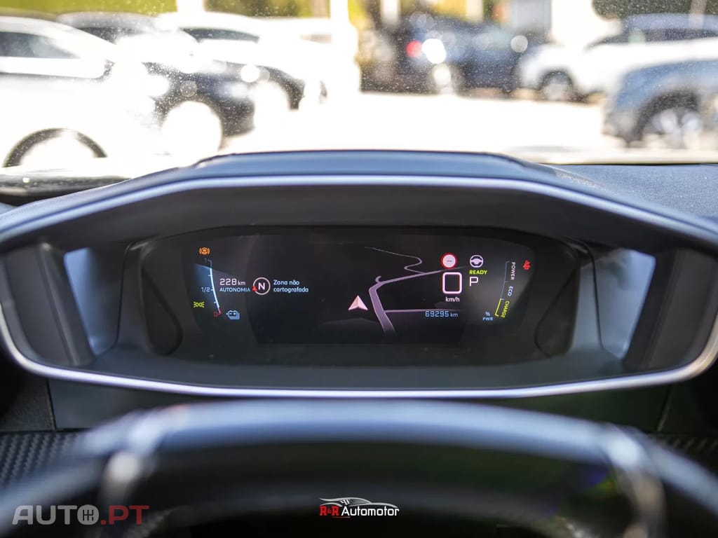 Peugeot E-2008 50 kWh GT