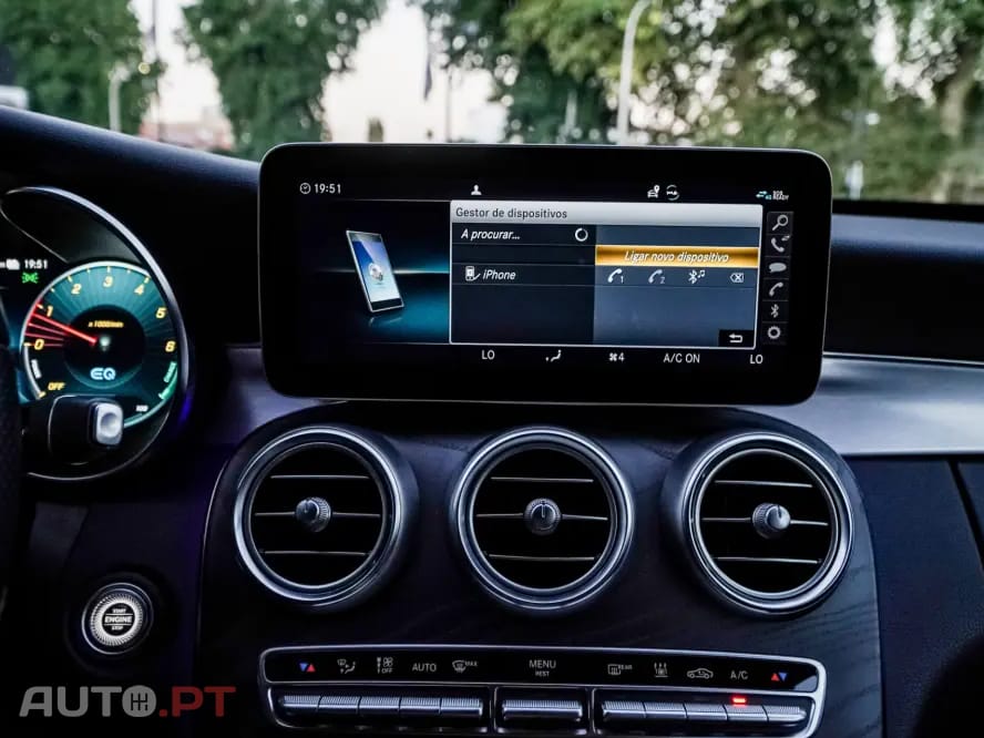 Mercedes-Benz C 300 Outro