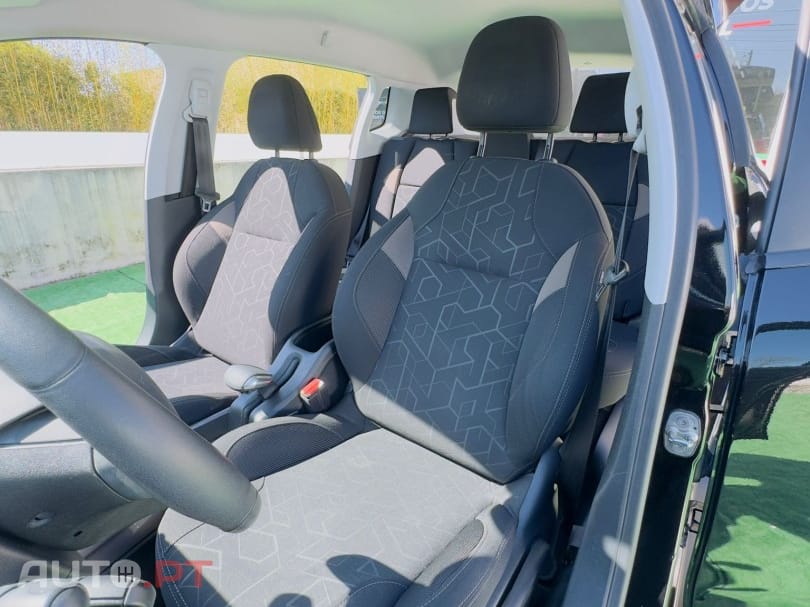 Peugeot 2008 1.2 PureTech Style