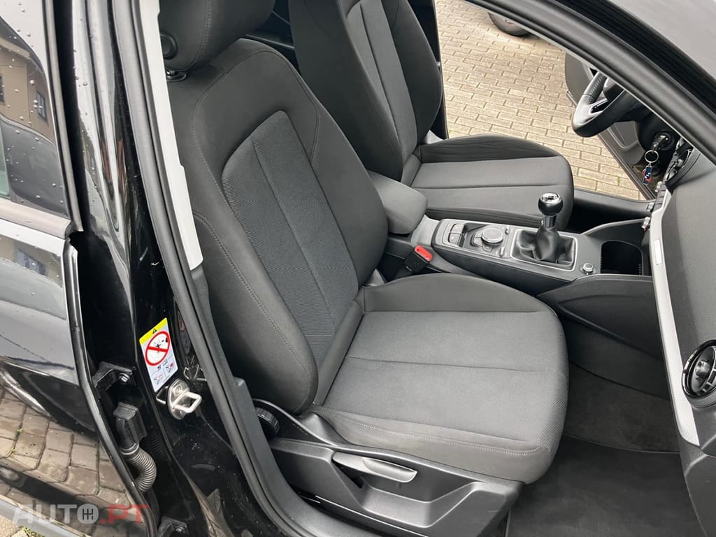 Audi Q2 1.0 TFSI Design