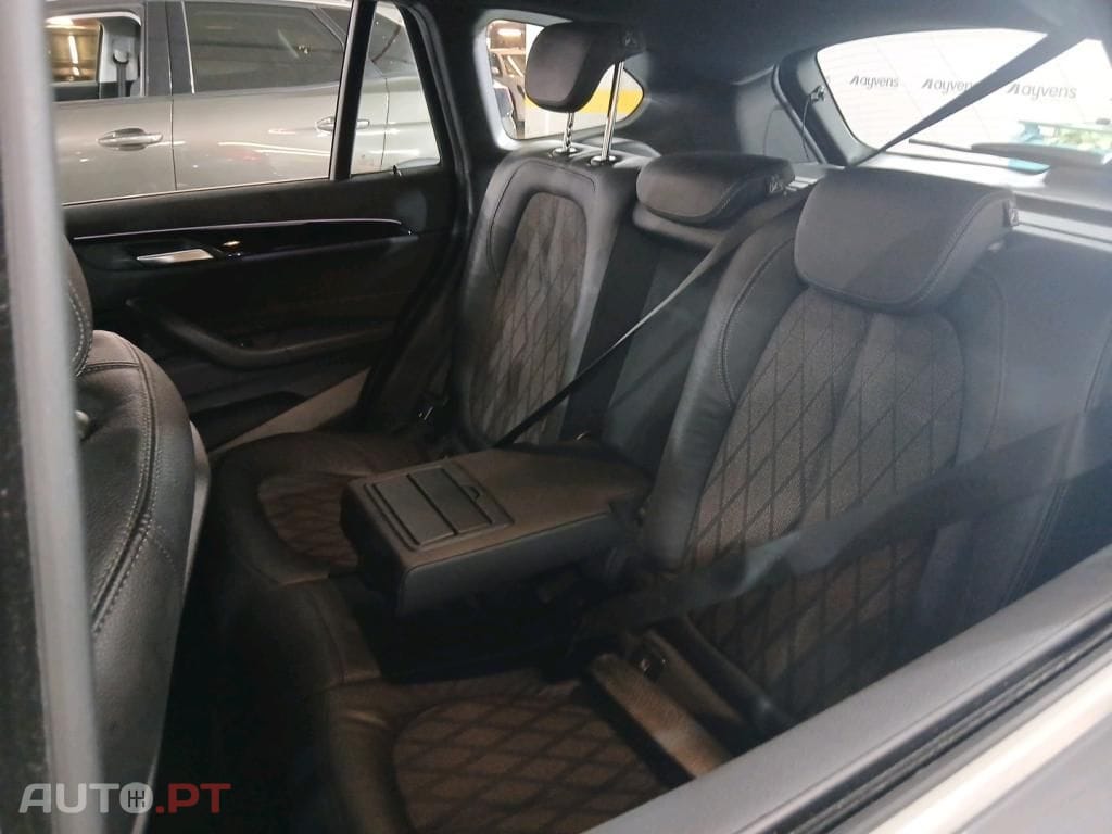 BMW X1 25 e xDrive xLine