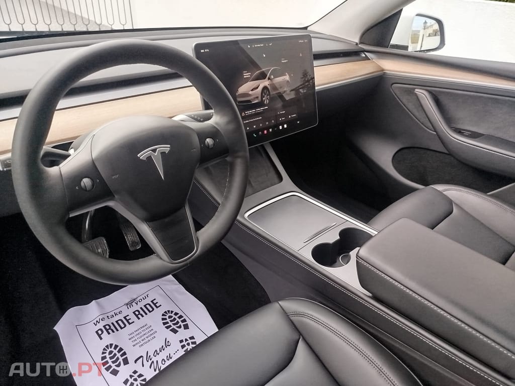 Tesla Model Y Tração Traseira