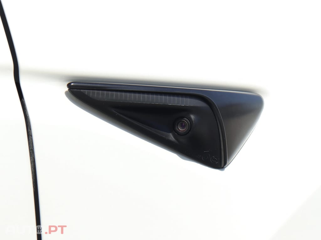 Tesla Model Y Long Range Dual Motor AWD