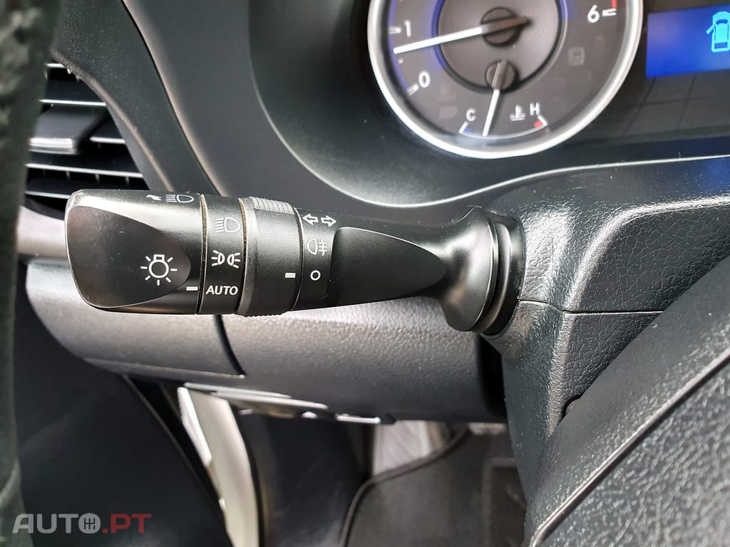 Toyota Hilux 2.4 D-4D 4WD CD CM