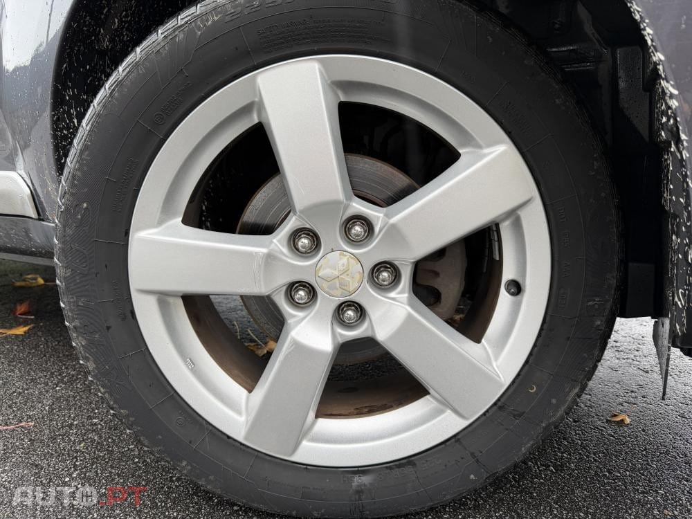 Mitsubishi Outlander 2.0 DI-D Intense 4WD