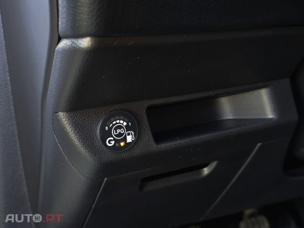 Renault Clio 1.0 TCe Intens Bi-Fuel