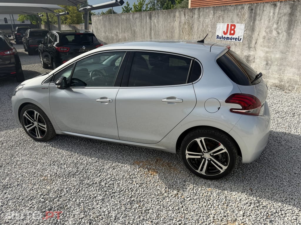 Peugeot 208 1.2 PureTech GT Line