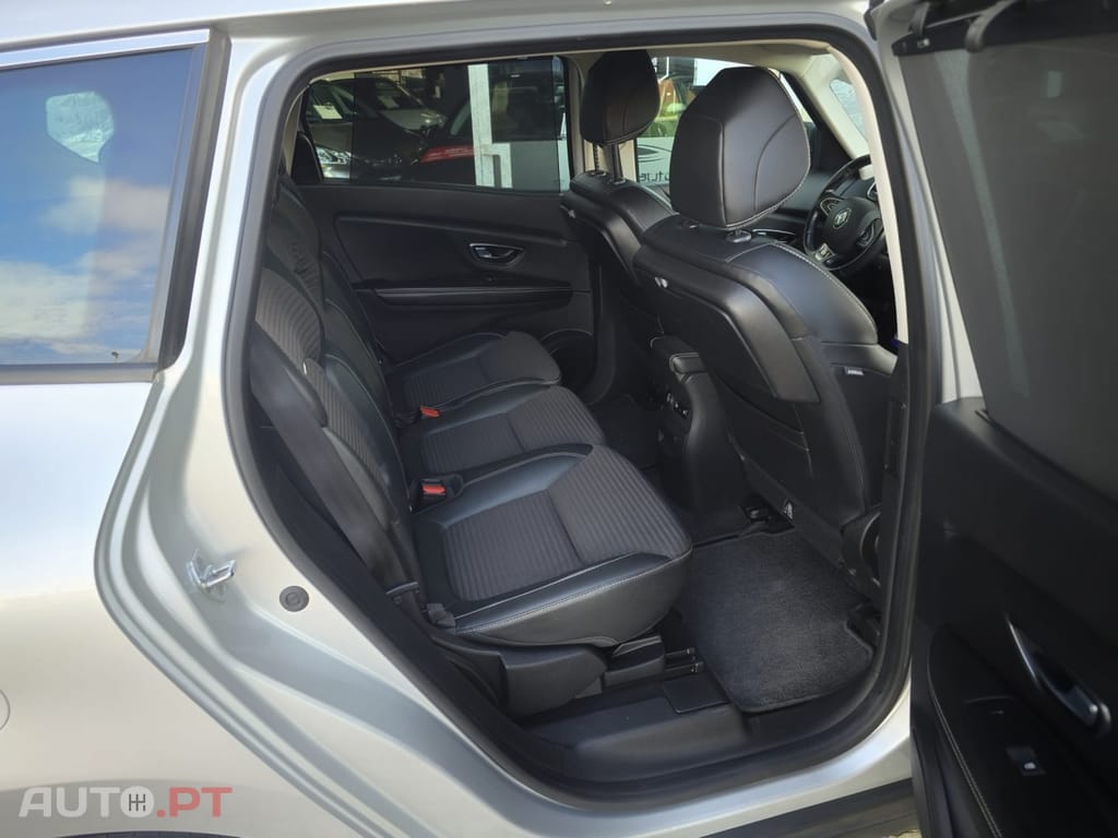 Renault Grand Scénic dCi 110 FAP EDC Dynamique