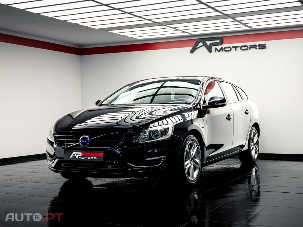 Volvo V60 2.4 D6 Momentum AWD Phev