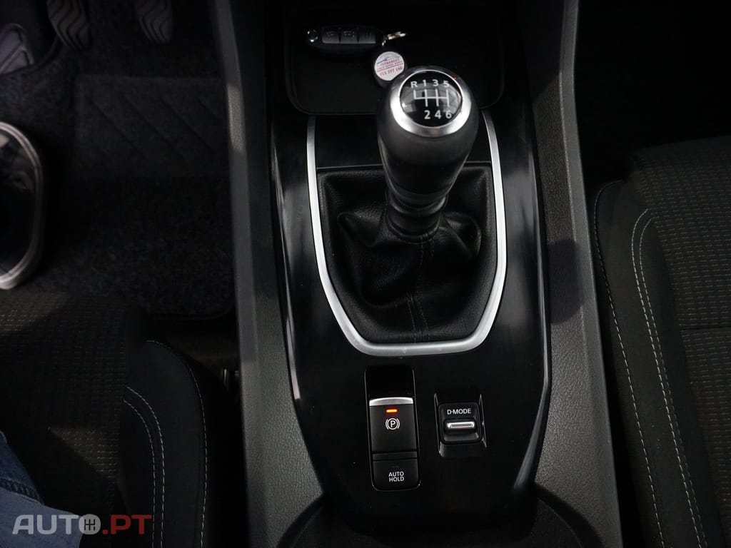 Nissan Qashqai 1.3 DIG-T Acenta — fotografia 14